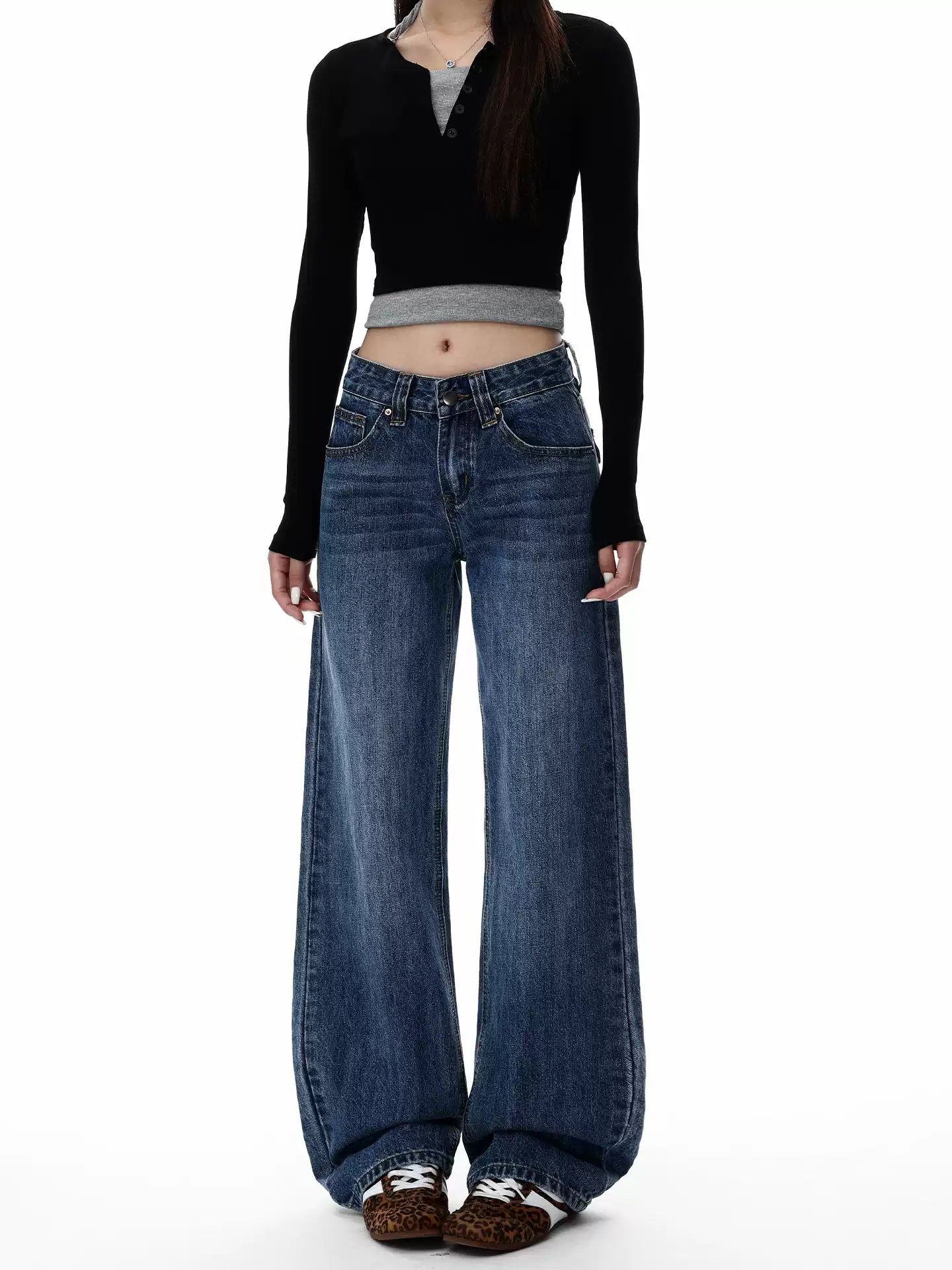 Low-rise wide-leg jeans