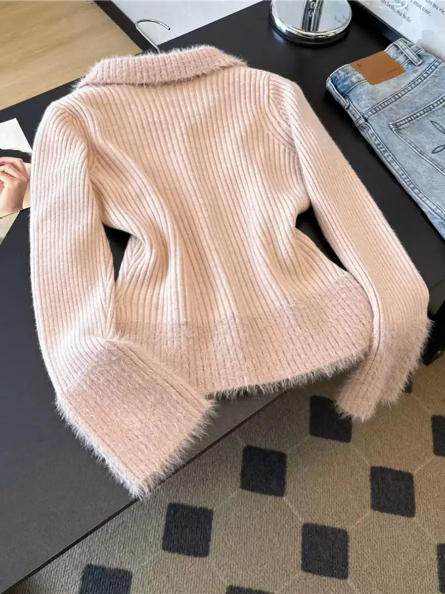 Collared knitted cardigan